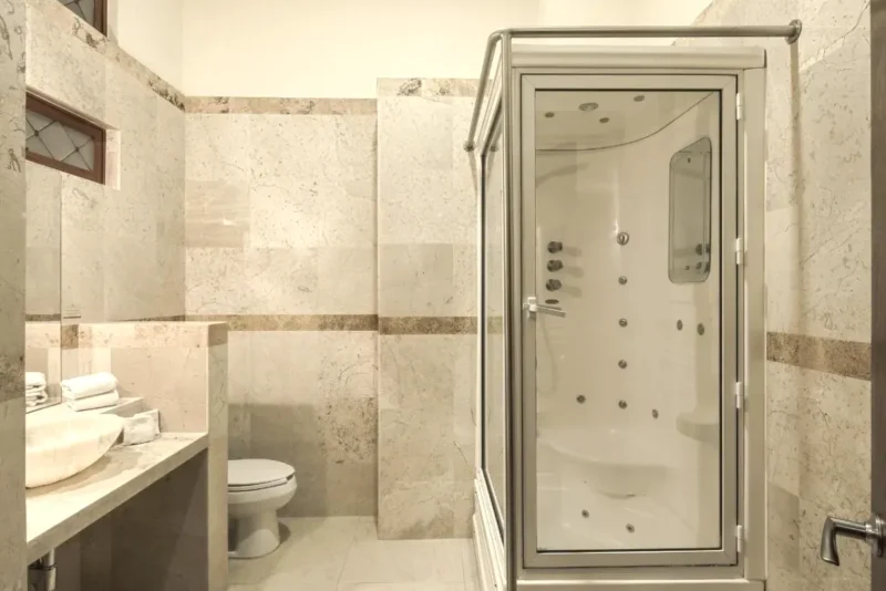 Baño con Ducha Hidromasaje Suite Junior Casona Maria Puebla