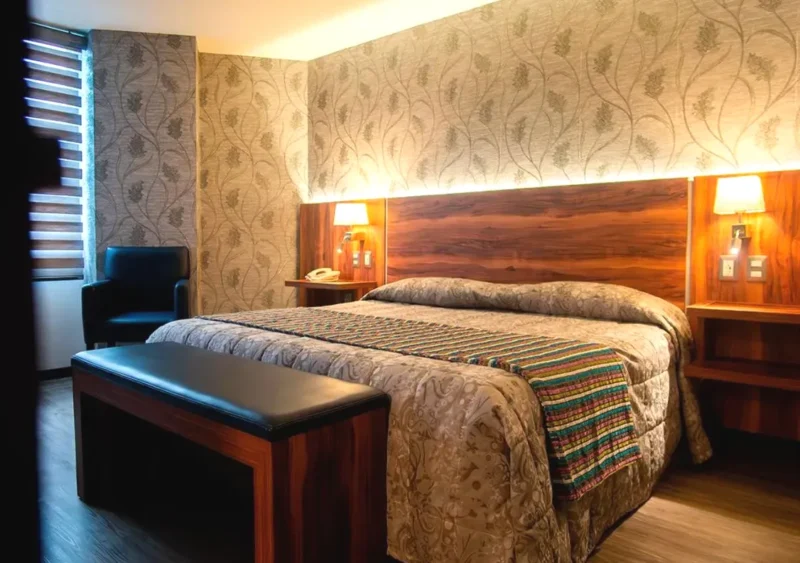 Cama de la suite del Hotel Parque Satelite Tlalnepantla