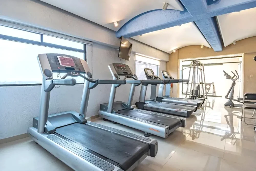 Cintas de correr en el gym del Hotel Mandarin Carton Tlalnepantla Cintas de correr en el gym del Hotel Mandarin Carton Tlalnepantla