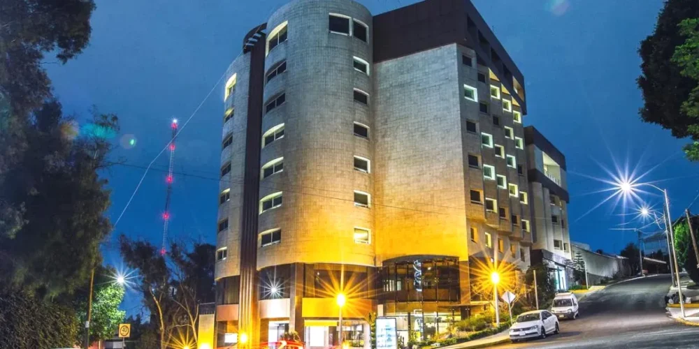 Edificio exterior del JF Grand Puebla