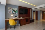 Escritorio de la Suite Holiday Inn Puebla Finsa by IHG