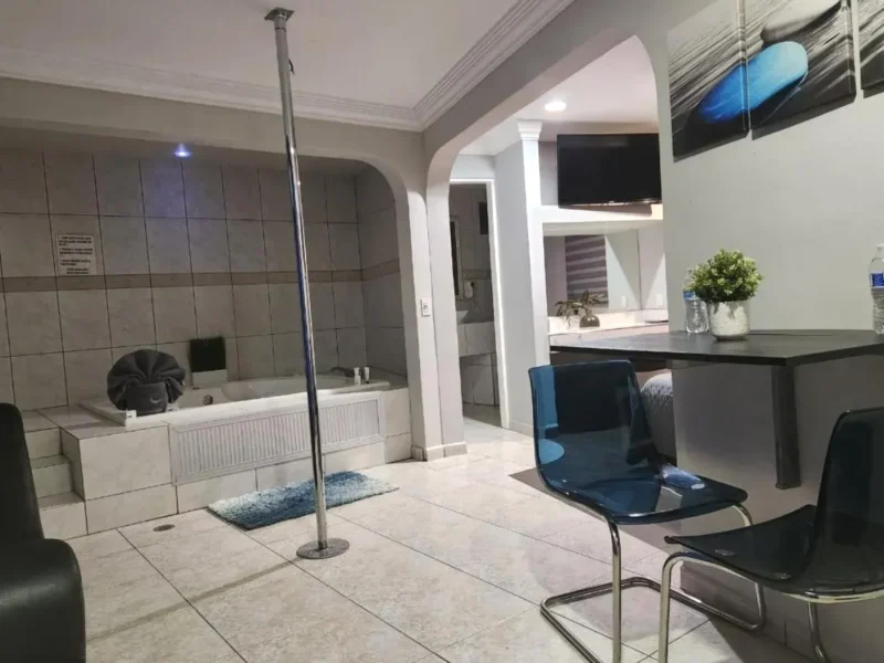 Habitación Deluxe Hotel Luna Park Tijuana con Jacuzzi Privado
