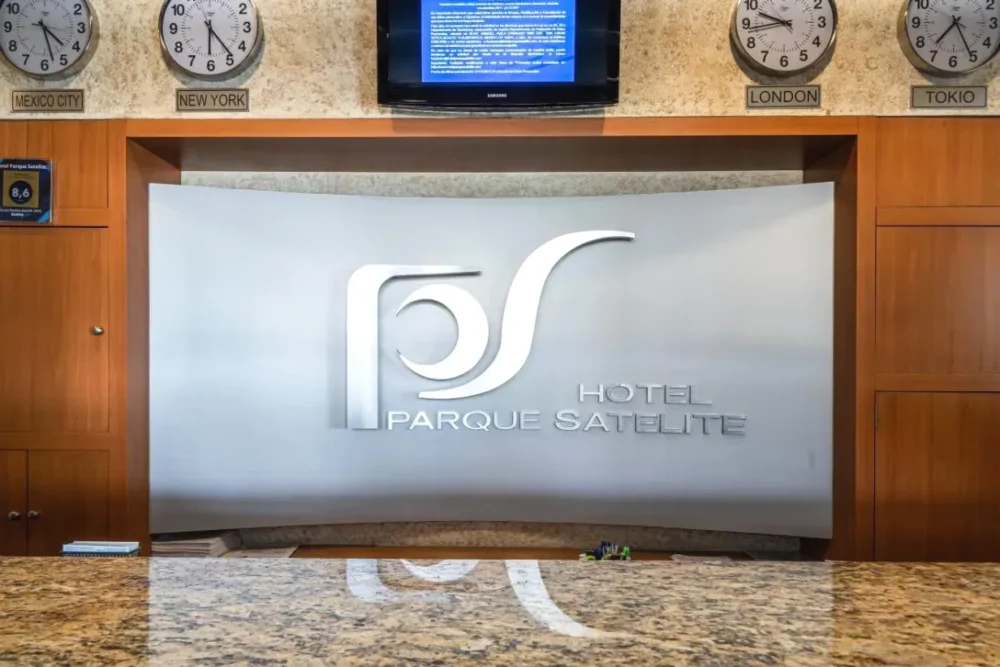 Recepción del Hotel Parque Satelite Tlalnepantla Recepción del Hotel Parque Satelite Tlalnepantla