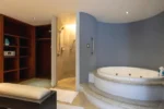 Suite con Jacuzzi Holiday Inn Puebla Finsa by IHG