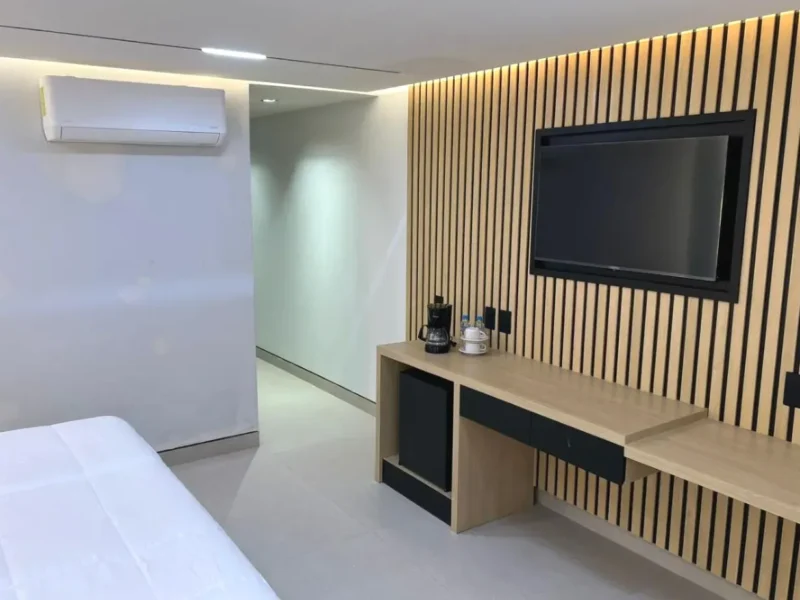 Suite Superior Hotel Lepanto Reforma con tv escritorio y cafetera